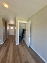 1927 NW Sunny Ln in Albany, OR - Building Photo - Building Photo