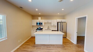 4935 63rd St in San Diego, CA - Building Photo - Building Photo