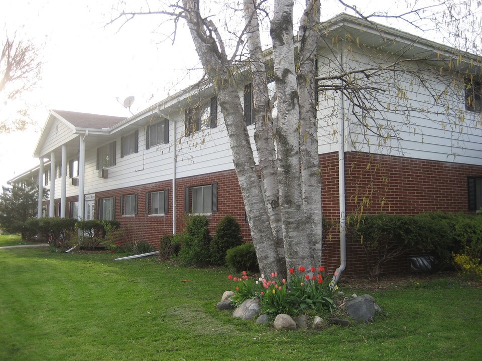 Colonial Manor Watertown in Watertown, WI - Foto de edificio