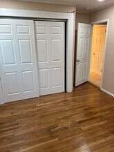 28 Park Ave, Unit Apt 2R in Lawrence, NY - Building Photo - Building Photo
