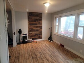 2250 NY-302, Unit 1 in Circleville, NY - Foto de edificio - Building Photo