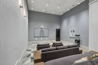 Linz Charlotte in Charlotte, NC - Building Photo - Building Photo