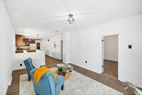 824 Elm St, Unit B - 6