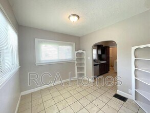 433 N Bradley Ave in Indianapolis, IN - Building Photo - Building Photo