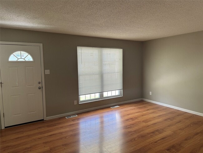 1161 Saratoga Dr in St. Charles, MO - Building Photo - Building Photo