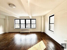 WEST 73 STREET in New York, NY - Building Photo