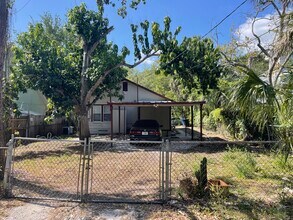 873 10th Ave S in St. Petersburg, FL - Foto de edificio - Building Photo