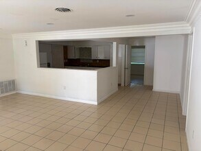 1980 Kirk Rd in West Palm Beach, FL - Building Photo - Building Photo