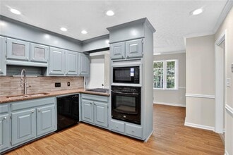 2817 Thornridge Dr in Doraville, GA - Building Photo - Building Photo