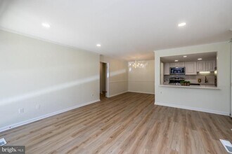 292 Old Forge Crossing-Unit -292 in Devon, PA - Building Photo - Building Photo