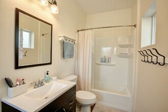 172 Landale Ln, Unit Guesthouse in El Cajon, CA - Foto de edificio - Building Photo
