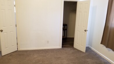 2207 W Juniper St, Unit A in Roswell, NM - Building Photo - Building Photo
