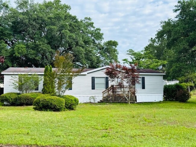 3670 Old Maco Rd NE in Leland, NC - Building Photo - Building Photo