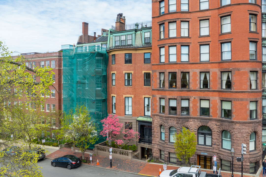 35 Beacon St in Boston, MA - Foto de edificio