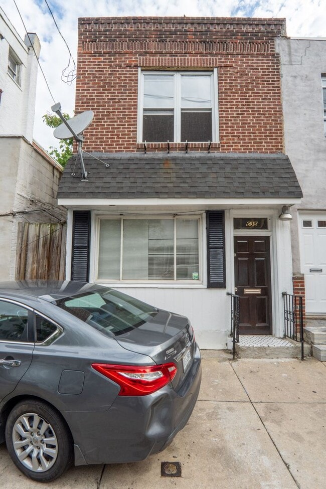 property at 635 Dudley St