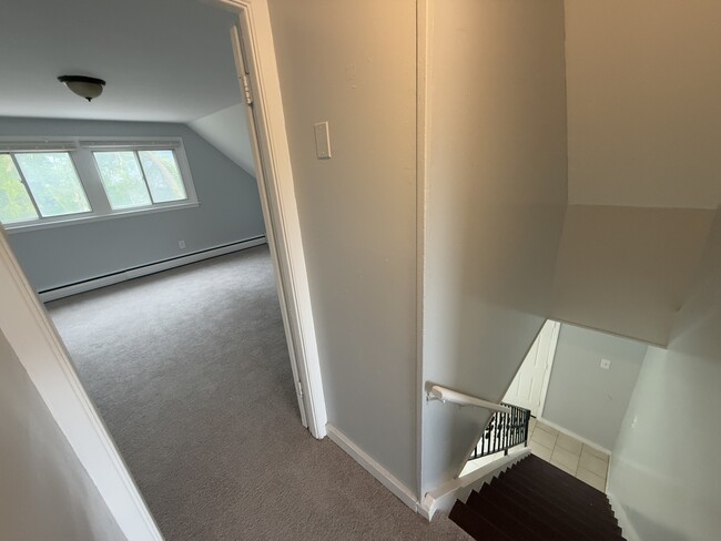 property at 7 Sherwood Ln