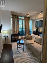 209 Fort York Blvd in Toronto, ON - Building Photo - Building Photo