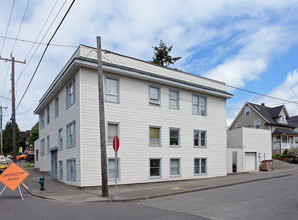 Bayberry Apartments in Seattle, WA - Building Photo - Building Photo