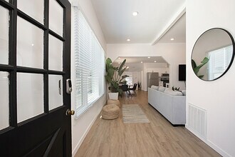 1842 Kearney Ave, Unit A in San Diego, CA - Building Photo - Building Photo