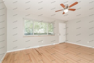 1500 Night Dr in Florissant, MO - Building Photo - Building Photo