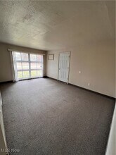 3028 Northgate Ave-Unit -1/2 in Youngstown, OH - Building Photo - Building Photo