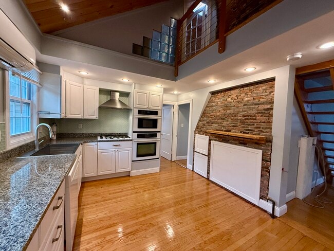 405 Benefit St, Unit 2