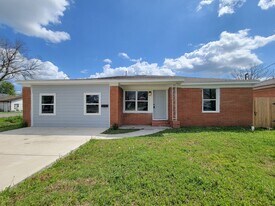 4538 Clover St in Houston, TX - Building Photo