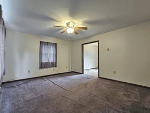 474 N Maple St in Ephrata, PA - Foto de edificio - Building Photo