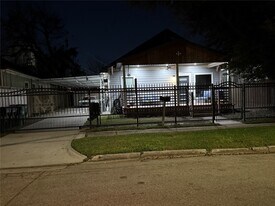 410 Hunt St in Houston, TX - Building Photo