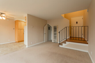 Northlake Ambassador Apartments in San Jose, CA - Building Photo - Interior Photo