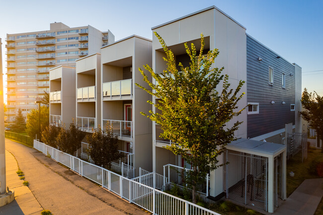 Clarke Court in Calgary, AB - Building Photo - Building Photo