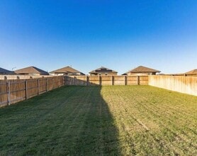 2001 Fairhaven Gtwy in Georgetown, TX - Building Photo - Building Photo