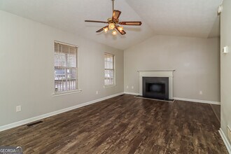 51 Glenbrook Ct in Douglasville, GA - Building Photo - Building Photo