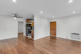 14616 Magnolia Blvd in Sherman Oaks, CA - Building Photo - Building Photo