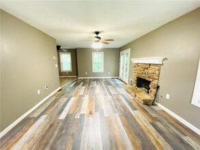 4090 Riversong Dr NW in Suwanee, GA - Building Photo - Building Photo