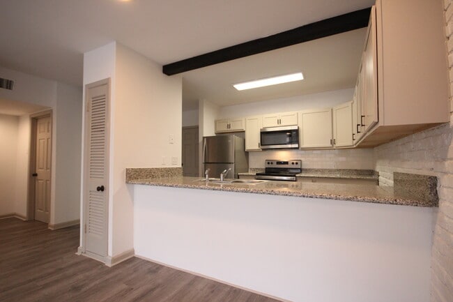 1208 Houston St, Unit 1208 Houston st #2 in Rosenberg, TX - Building Photo - Building Photo