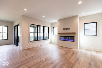 871 Rosemary Gdns in Carmel, IN - Building Photo - Building Photo