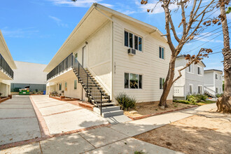 1826-1828 12th St in Manhattan Beach, CA - Building Photo - Building Photo