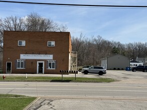 4645 Oberlin Ave in Lorain, OH - Building Photo - Building Photo