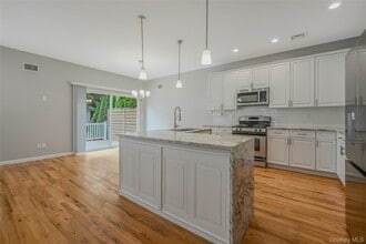 23 Terrace in Patchogue, NY - Building Photo - Building Photo
