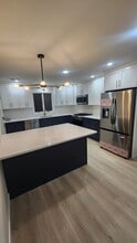 731 Lake Ave, Unit UNIT 2 in Lyndhurst, NJ - Building Photo - Building Photo