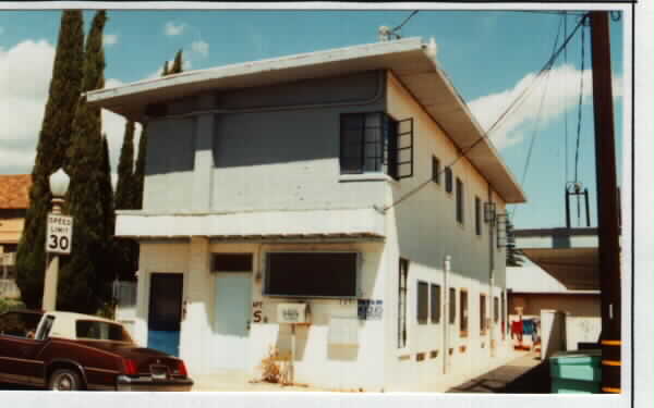 139 S 8th St in Santa Paula, CA - Foto de edificio - Building Photo