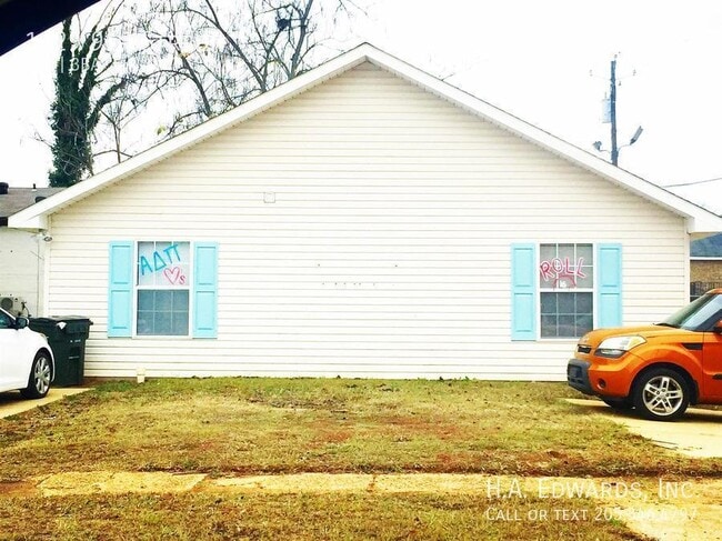 property at 1429 9th St