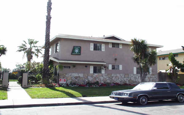 5173-5183 Canoga St in Montclair, CA - Building Photo - Building Photo