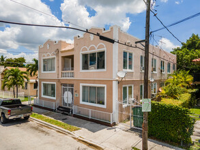 227 NW 13th Ave in Miami, FL - Building Photo - Building Photo