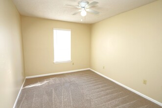 2092 S Sherwood Dr in Valdosta, GA - Building Photo - Building Photo