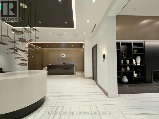 38 Water Walk Dr in Markham, ON - Building Photo - Building Photo