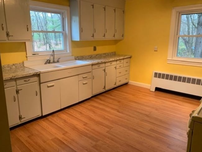 41 Harwood Ave in Littleton, MA - Foto de edificio - Building Photo