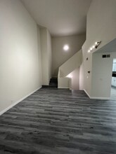 1600 S Bentley Ave, Unit 3 in Los Angeles, CA - Foto de edificio - Building Photo