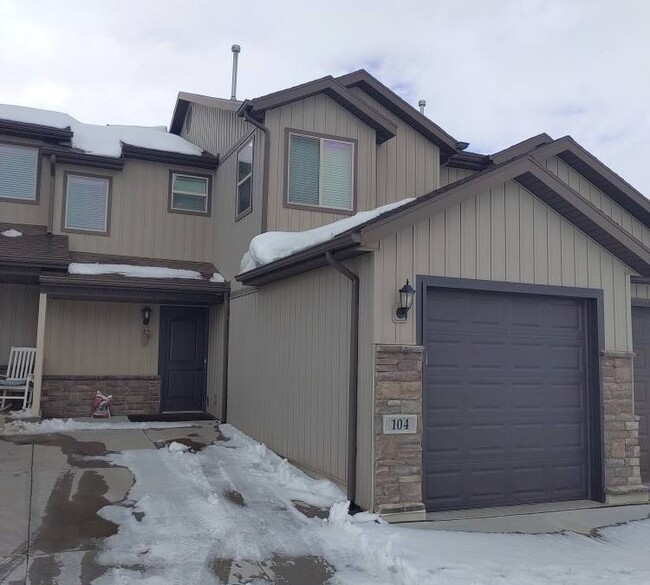 property at 104 Seminole Dr